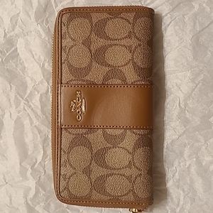 COACH Signature Accordian Zip Wallet